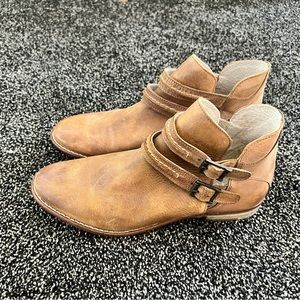 Free People Braeburn booties NWOT
